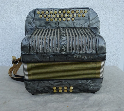 Accordion button - button,