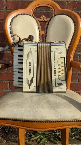 Cute 1940s hohner - student, i